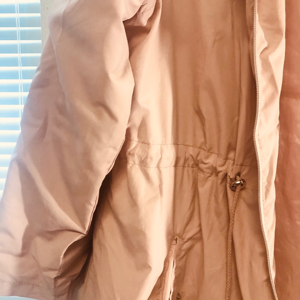 Chic, light jacket - Picture 3 of 4